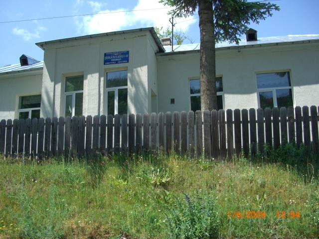 scoala romanesti